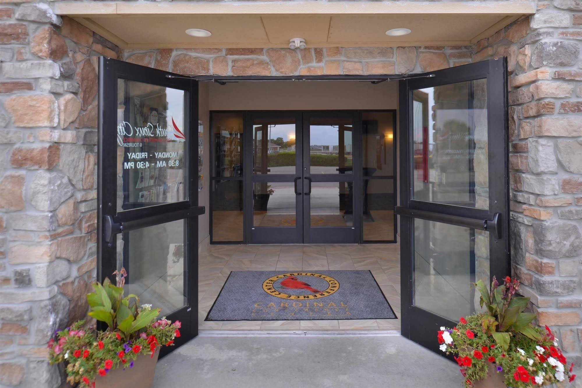 Cottonwood Inn And Conference Center South Sioux City المظهر الخارجي الصورة